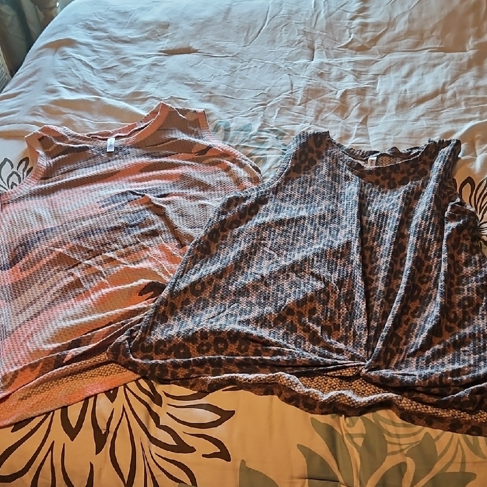 Stylish Women's Tank Tops - Pink and Gray